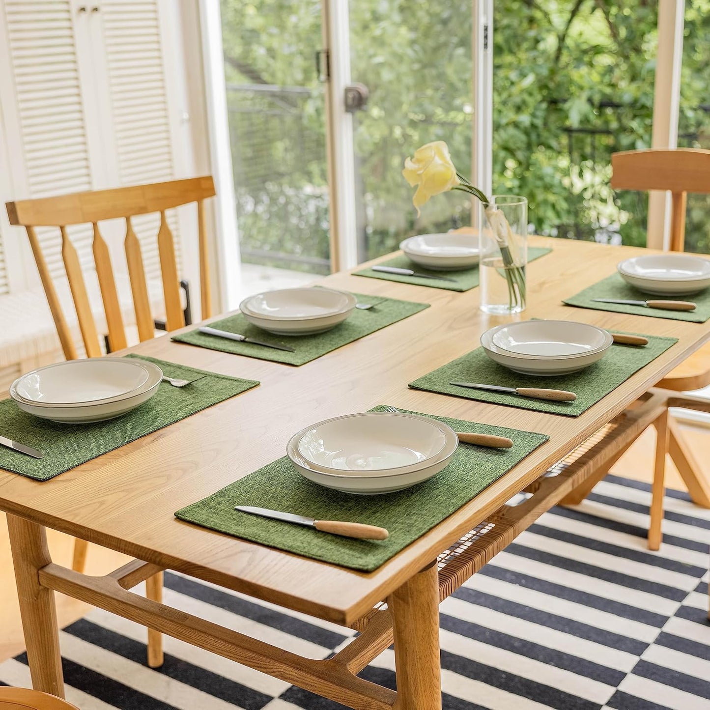 Demetex Green Placemats Set of 6 Vintage Cloth Textured Place Mats Stain Resistant for Holiday Barbecue and Dinning Table, Green