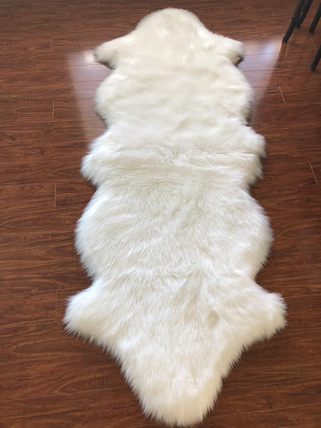 LAMBZY Faux Sheepskin Hypoallergenic Free Shape Silky Shag Rug, Luxury Shaggy Silky Plush Carpet for Bedrooms Rugs Living Room Kids Rooms Sofa Floor Rugs (Double 2'x6', 60x180cm White)