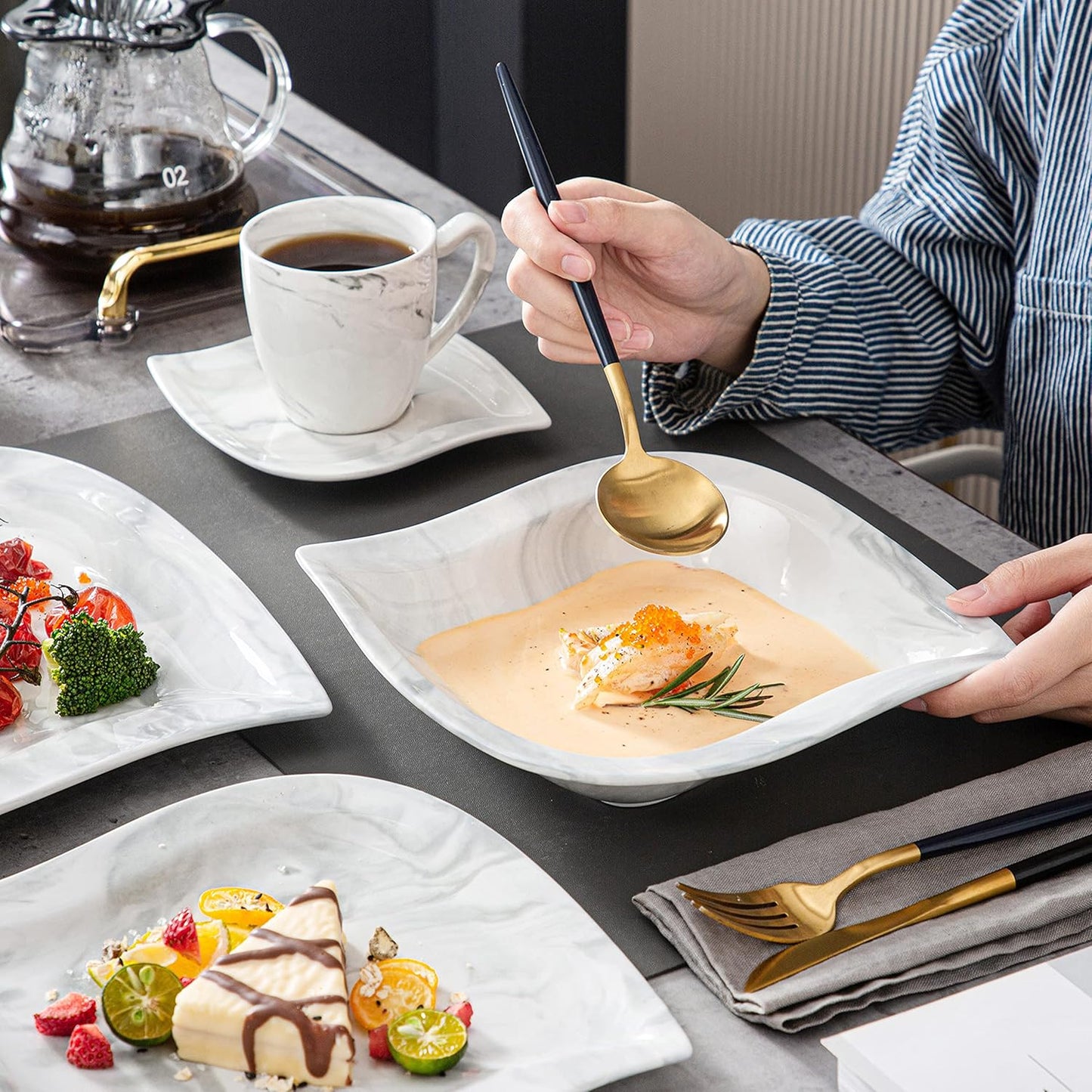 MALACASA Marble Grey Dinnerware Sets, 30-Piece Porcelain Dinnerware Set, Modern Plates and Bowls Set with Dinner Plate, Dessert Plate and Salad Pasta Bowl, Cup and Saucer, Service for 6, Series Elvira