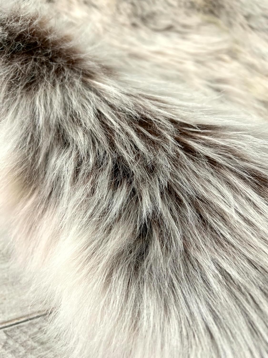 LAMBZY Faux Sheepskin Super Soft Hypoallergenic Free Shape Silky Shag Rug, Luxury Shaggy Silky Plush Carpet for Bedrooms Living Kids Room Sofa Rugs (Brown with Beige Tips, Sexto 6 Pelts 6'x6')