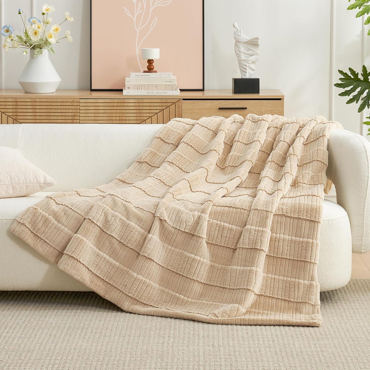 Amélie Home Luxury Striped Faux Fur Throw Blanket for Couch, Embossed Split Fur Cozy Fuzzy Fluffy Luxurious Soft Plush Sofa Chair Bed Gift Blankets for Women Men Wife Friend, 60"x80", Beige