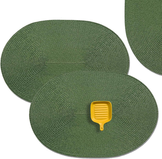 AHHFSMEI Placemats Set of 8 for Dining Table Washable Woven Vinyl Non-Slip 18x12 inches Placemat Heat-Resistant Durable Table Mats for Dining Table Easy to Clean (Oval Green, 8)