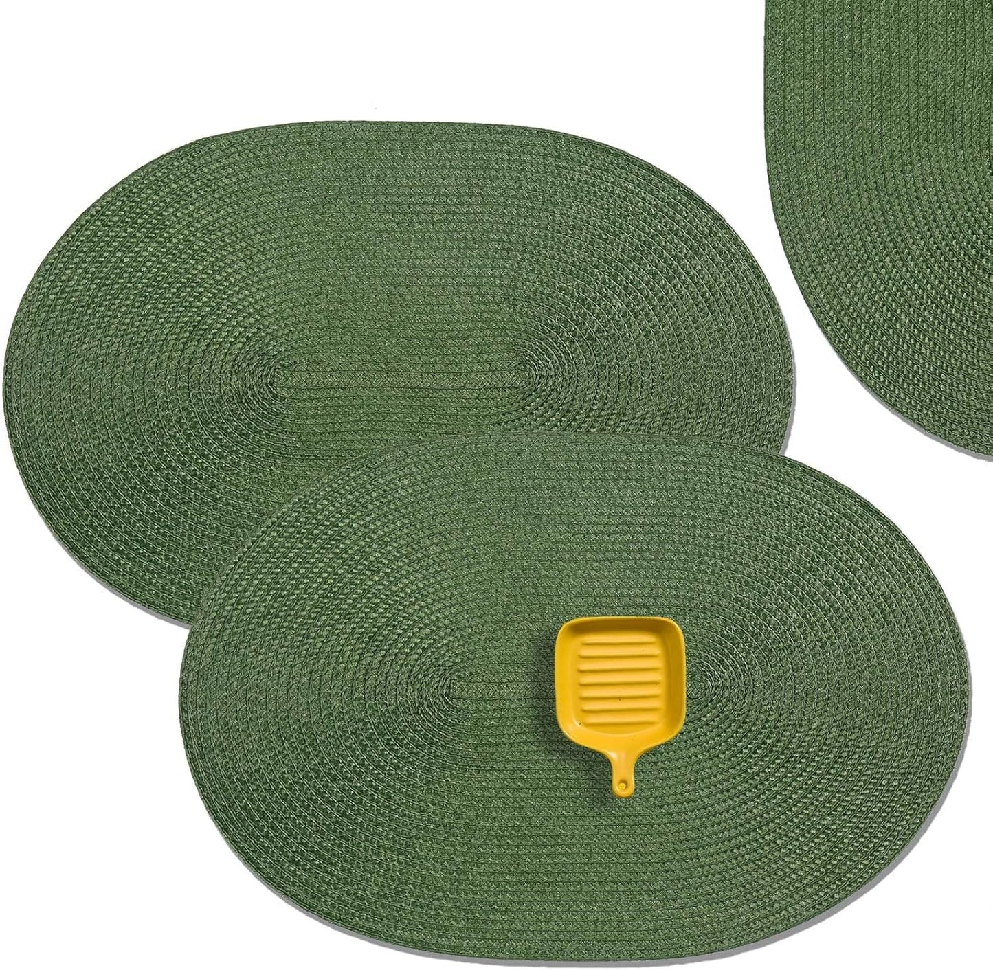 AHHFSMEI Placemats Set of 4 for Dining Table Washable Woven Vinyl Non-Slip 18x12 inches Placemat Heat-Resistant Durable Table Mats for Dining Table Easy to Clean (Oval Green, 4)