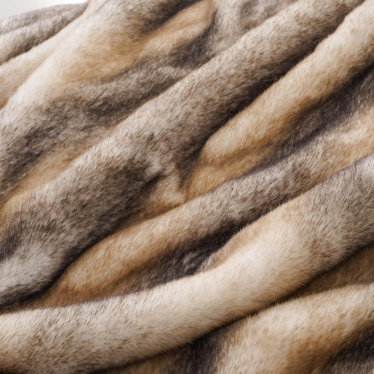 BATTILO HOME Luxury Mink Faux Fur Throw Blanket, Large Soft Cozy Warm Fur Blanket for Bed, Sofa, Couch, Chair, Thick Fur Throw and Blankets for Home Decor, 60"x80"